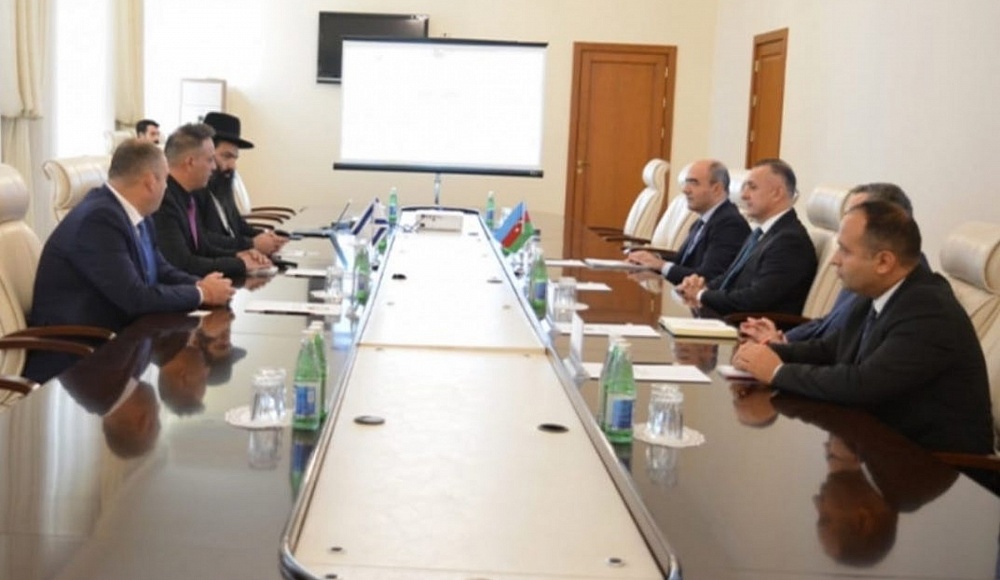 Министр здравоохранения Азербайджана встретился с руководством израильской компании BioPharmax
