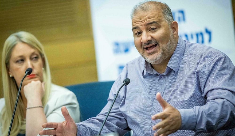 Кнессет утвердил выделение 740 млн шекелей арабскому сектору по требованию РААМ