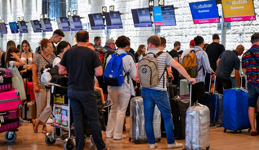 Дефицит кадров в «Бен-Гурионе»: израильтянам предлагают лететь без багажа