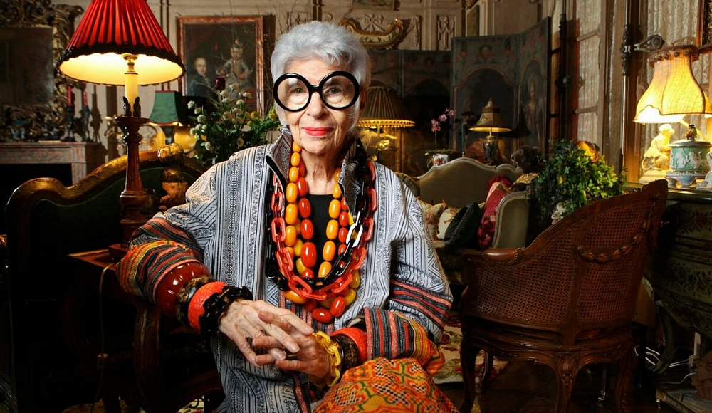 В возрасте 102 лет скончалась знаменитый дизайнер Айрис Апфель