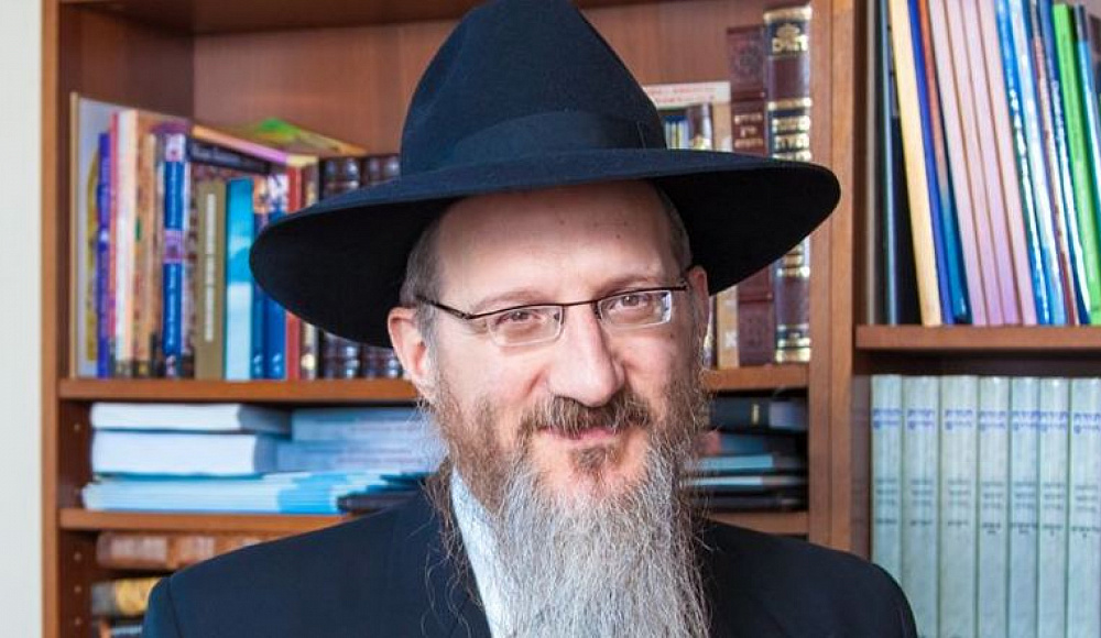 Берл Лазар поздравил российских евреев с праздником Шавуот