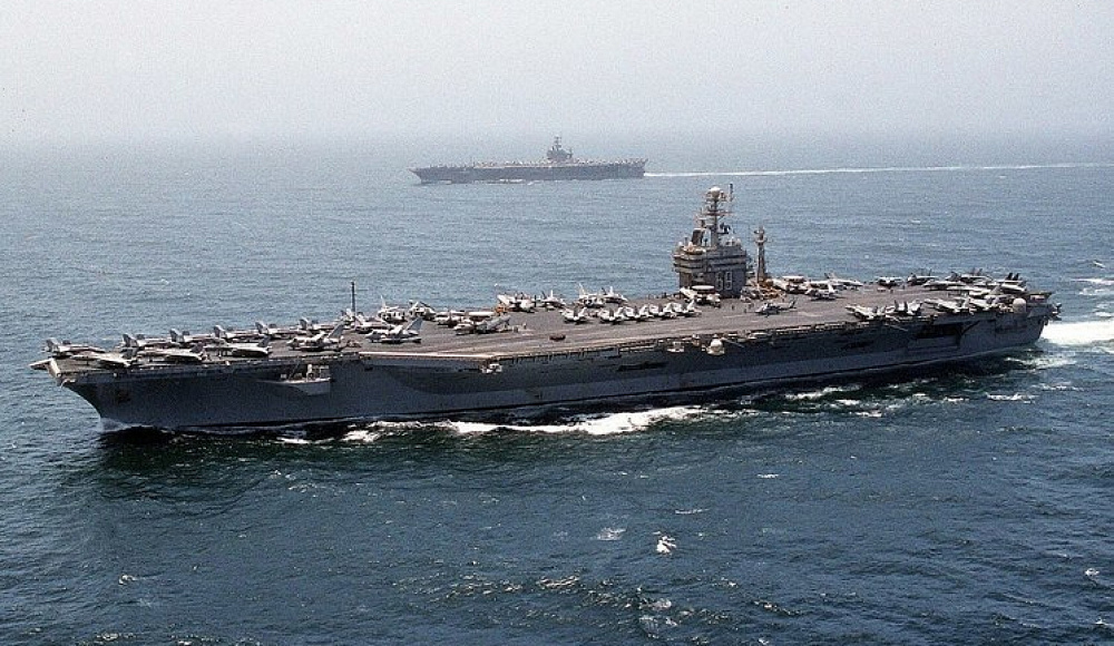 Авианосец «Дуайт Эйзенхауэр» прошел Гибралтар, корабль ВМС США с морской пехотой подходит к Суэцкому каналу