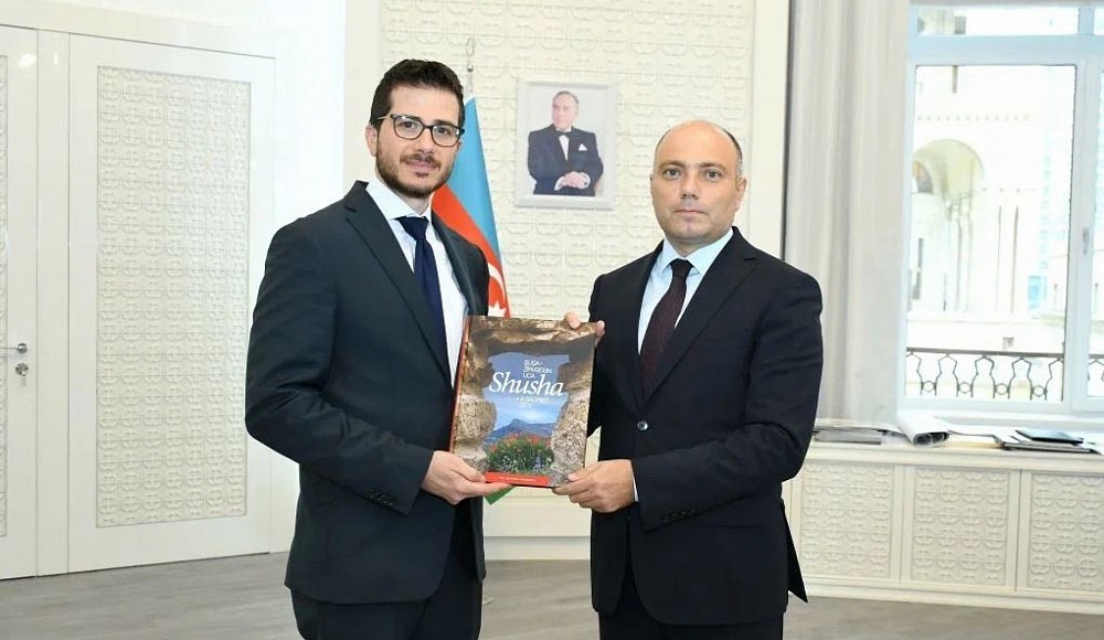 Министр культуры Азербайджана встретился с послом Израиля