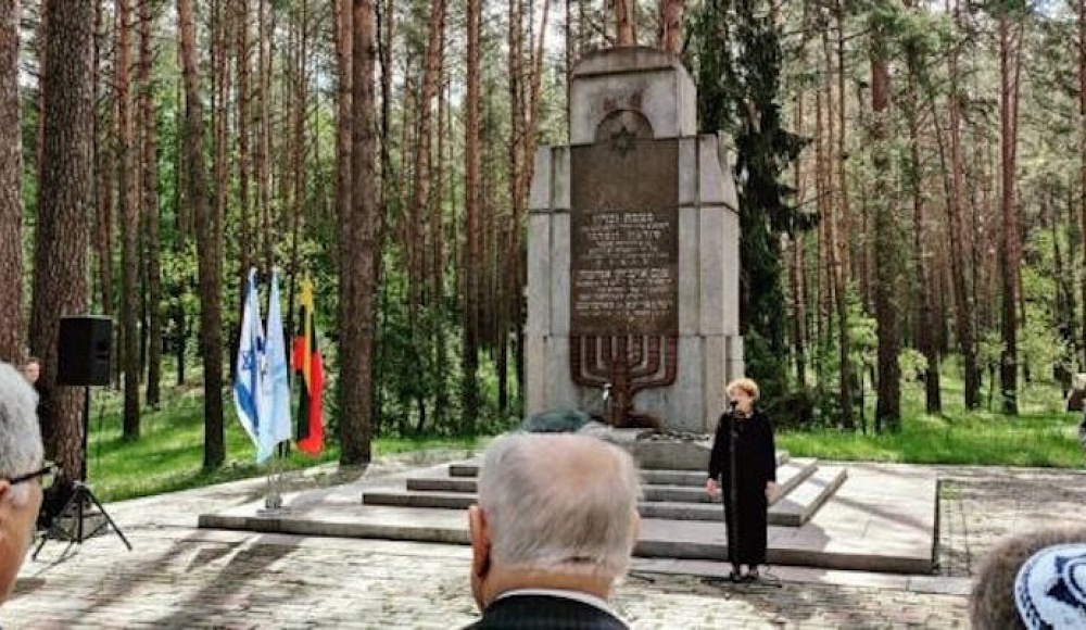 Участники Конгресса литваков посетили Панеряйский мемориал Холокоста