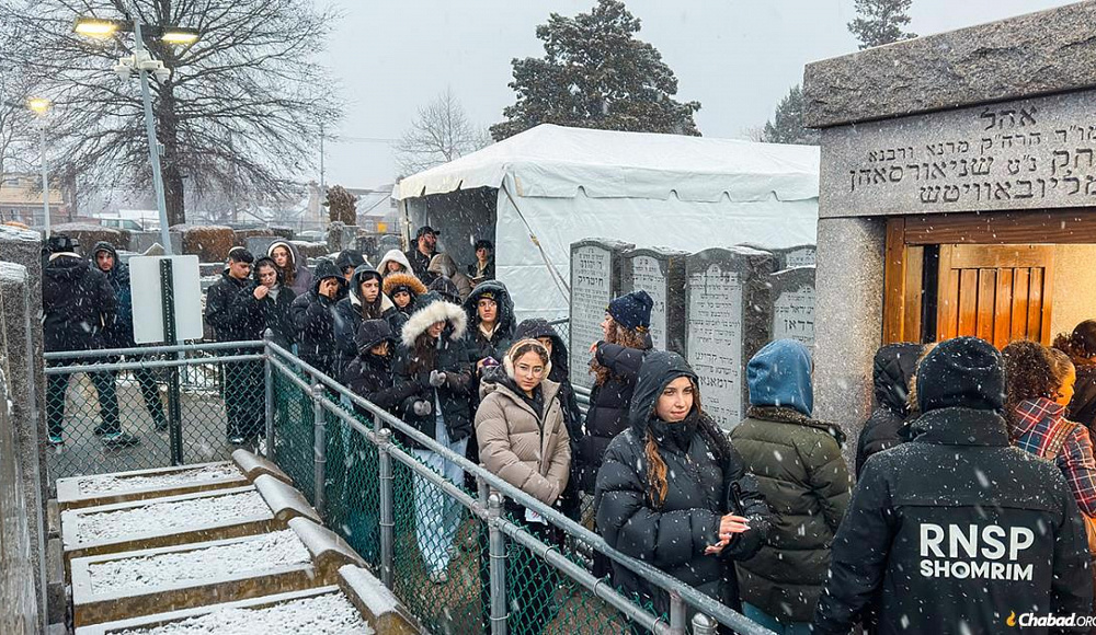 Тысячи участников молодежного шаббатона ХАБАДа застряли в Нью-Йорке из-за снежной бури