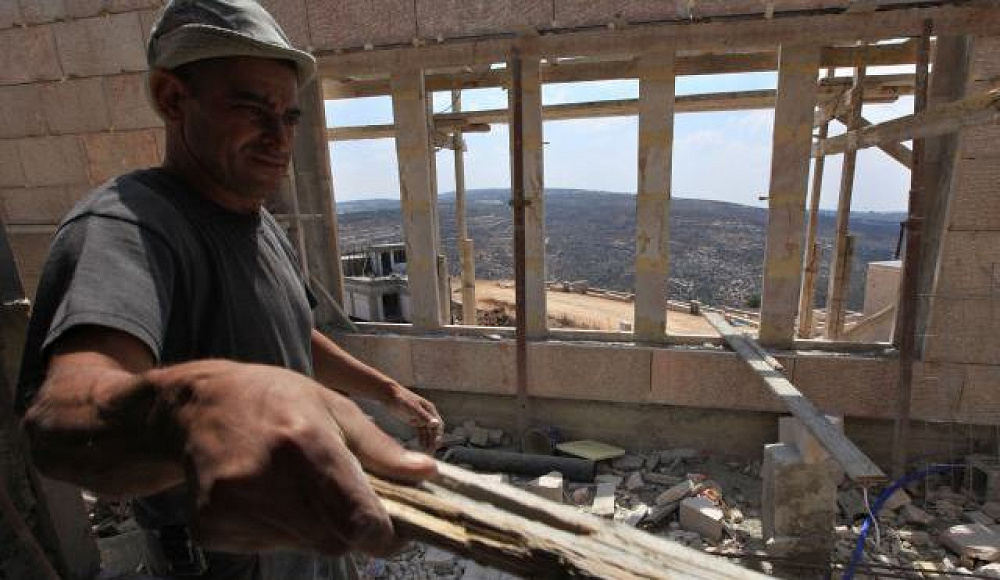 Кнессет увеличил сумму субсидирования зарплат израильтян, идущих работать в строительство