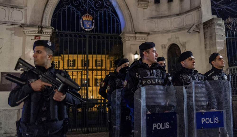 Спецслужбы Турции предотвратили атаки экстремистов на консульства и синагоги