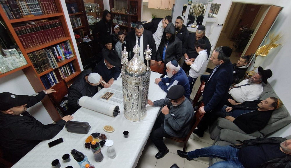 Внесение свитка Торы состоялось в горско-еврейской синагоге Тель-Авива