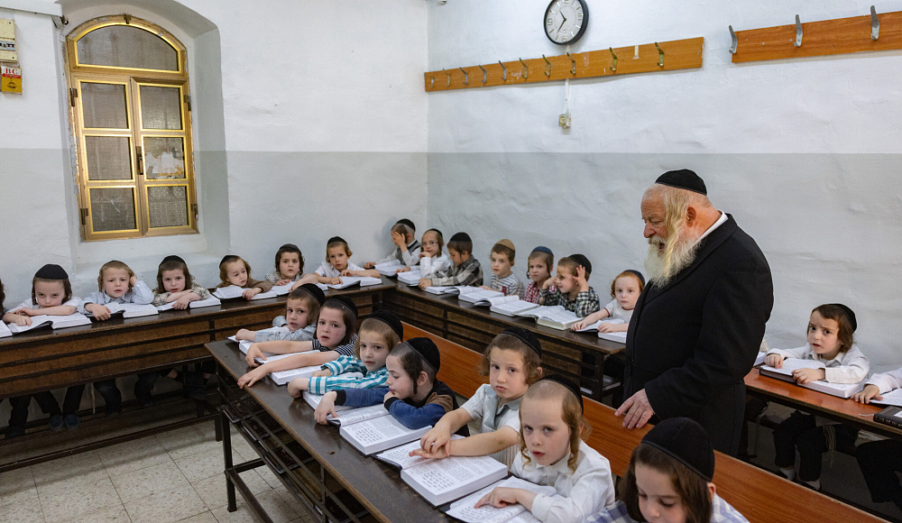 Кнессет одобрил выделение 98 млн шекелей на нужды ультраортодоксальных школ