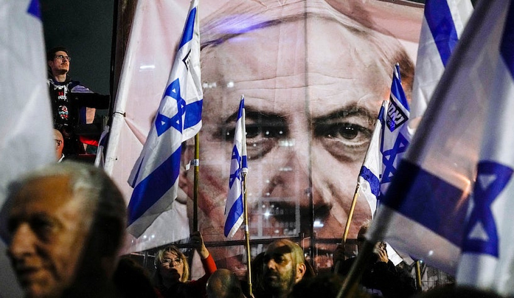 Опрос: две трети израильтян считают, что Нетаньяху должен уйти из политики
