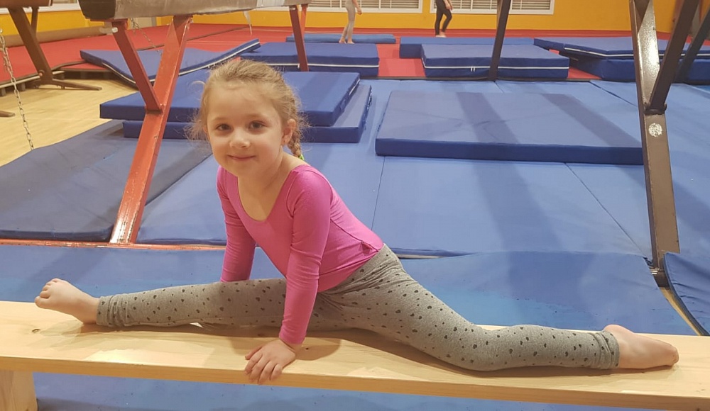 7-летняя израильтянка Анжелика Мушаилова выиграла соревнования по плаванию в смешанном стиле 
