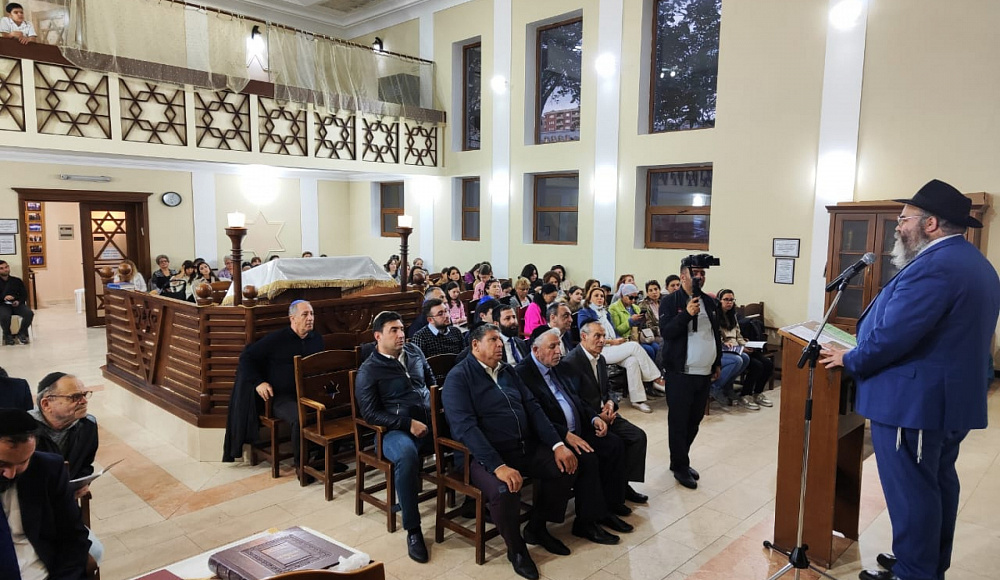 Всеобщая молитва за Израиль прошла в Бакинской синагоге европейских евреев